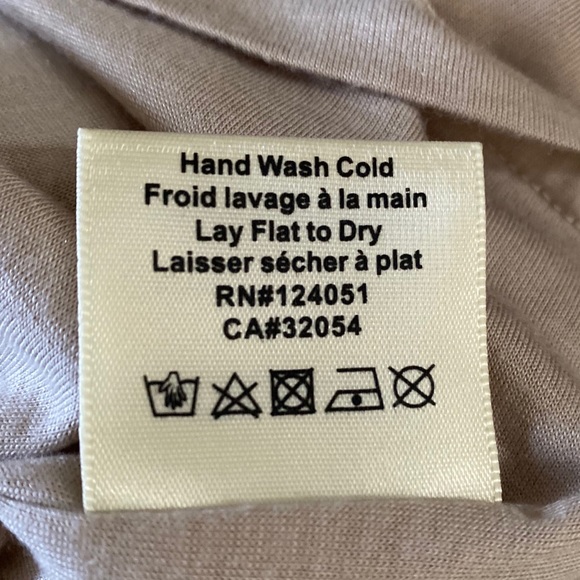 Anthropologie Jessie velvet halter tank top M NWT - Picture 11 of 11